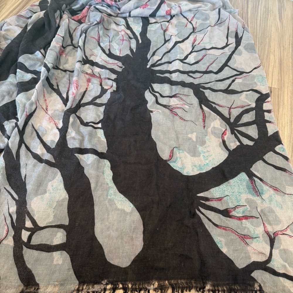 100% Cashmere Scarf with Tree Design - Picture 7 of 9